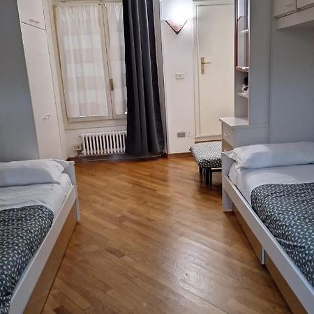 Historic Center - With 2 Single Beds Appartement Bologna Buitenkant foto