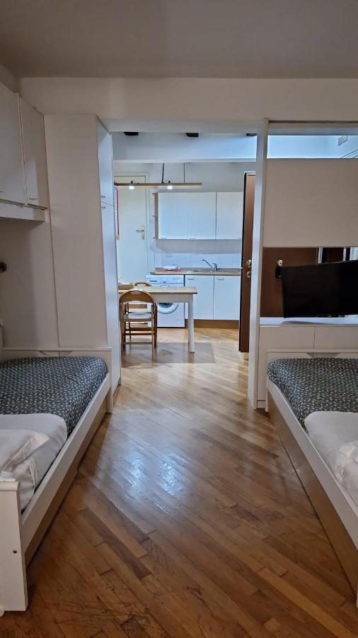 Historic Center - With 2 Single Beds Appartement Bologna Buitenkant foto
