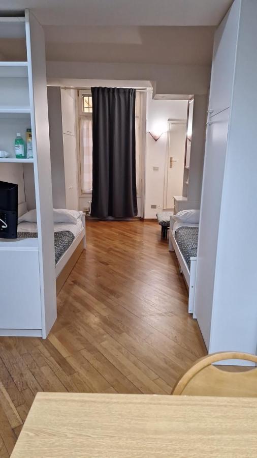 Historic Center - With 2 Single Beds Appartement Bologna Buitenkant foto